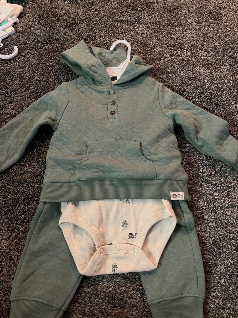 Carter’s Green Quilted Hoodie & Jogger Set w/Bodysuit - boy 12 months. 3 pieces - Picture 1 of 7